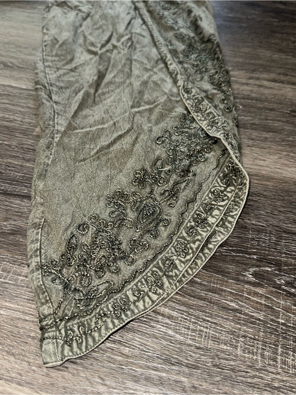 Earthbound Trading Co Embroidered Split Leg Harem Pants Olive Green Large Boho - Picture 6 of 10